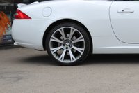 PRE-OWNED 2014 14 JAGUAR XK 5.0 PORTFOLIO 2d 380 BHP Polaris White, Full Black Leather Interior, 20" Orona Alloys (&pound;1025 option), Piano Black Veneer, 3 Spoke Heated Sports Steering Wheel (&pound;500 option), Bowers & Wilkins Audio System, Parking Camera, Electric Folding Mirrors, Heated and Cooled Seats, Heated Front Screen, Wind Deflector, Auto Headlights, Satellite Navigation, Bluetooth Phone, System, DAB Radio, Cruise Control, Keyless Entry, Suede Headlining, LED Taillights, LED Running Lights With Xenon Headlights, Rain Sensing Wipers, 16 Way Electr