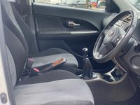 USED 2011 TOYOTA URBAN CRUISER 1.4 D-4D 5d 89 BHP 4 WHEEL DRIVE.......