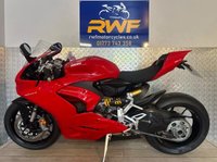 USED 2022 22 DUCATI PANIGALE  PANIGALE V2  www.sellingyourbike.co.uk 