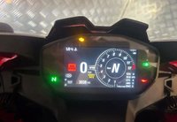 USED 2022 22 DUCATI PANIGALE  PANIGALE V2  www.sellingyourbike.co.uk 