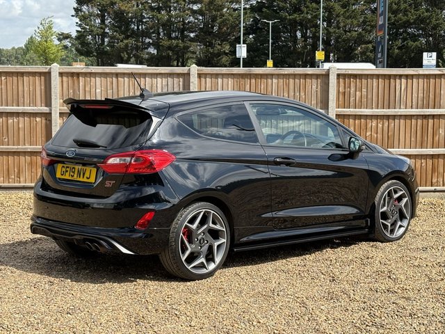 2019 FORD FIESTA - Photo 5
