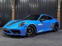 USED 2022 22 PORSCHE 911 3.0 CARRERA GTS 2d 474 BHP AERO KIT, EXTERIOR PACK IN GLOSS BLACK, PANORAMIC GLASS ROOF, CARBON AND CLOSS BLACK MIRRORS, REVERSE CAMERA, SPORTS EXHAUST, BURMESTER AUDIO AND MORE!!