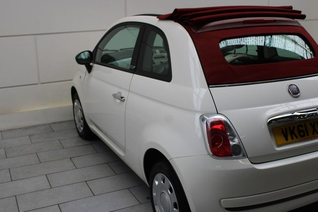 2011 FIAT 500C - Photo 12