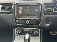 USED 2015 64 VOLKSWAGEN TOUAREG 3.0 V6 R-LINE TDI BLUEMOTION TECHNOLOGY 5d 259 BHP &pound;6700 Factory Options