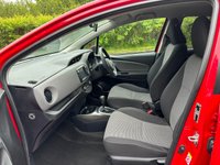 USED 2016 16 TOYOTA YARIS 1.5 VVT-I ICON M-DRIVE S 5d 73 BHP &pound;0 TAX, BLUETOOTH, DAB, HYBRID