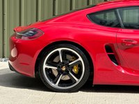 USED 2014 64 PORSCHE CAYMAN 3.4 GTS 2d 340 BHP 