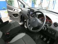 USED 2016 16 PEUGEOT PARTNER 1.6 BLUE HDI S/S TEPEE ALLURE 5d 120 BHP EXCELLENT EXAMPLE &pound;35 ROAD TAX LOW MILEAGE 2 OWNERS 10 SERVICES TO 43K MILES AIR CON DAB RADIO APPLE CARPLAY MIRRORLINK REAR VIEW CAMERA FRONT AND REAR PARKING SENSORS