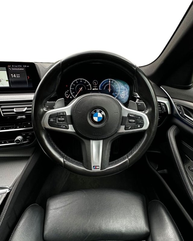 2019 BMW 5 SERIES - Photo 7