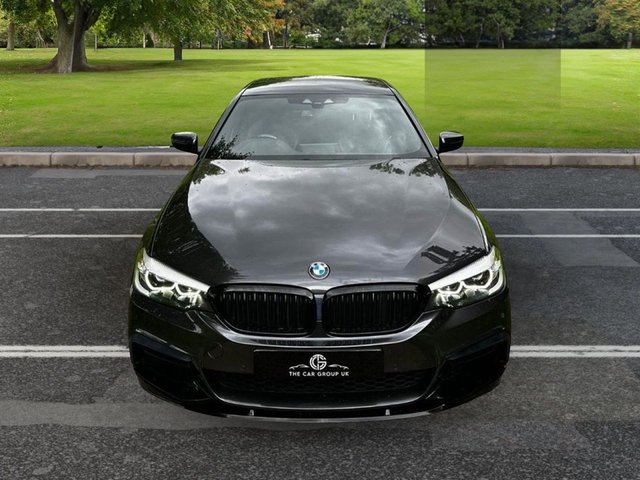 2019 BMW 5 SERIES - Photo 2