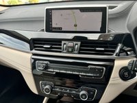 USED 2022 22 BMW X1 2.0 XDRIVE20I XLINE 5d 176 BHP Oyster Dakota | Sun Pro Glass