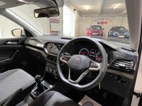 USED 2022 71 VOLKSWAGEN T-CROSS 1.0 S TSI 5d 94 BHP 17" Gloss Black Alloys Privacy