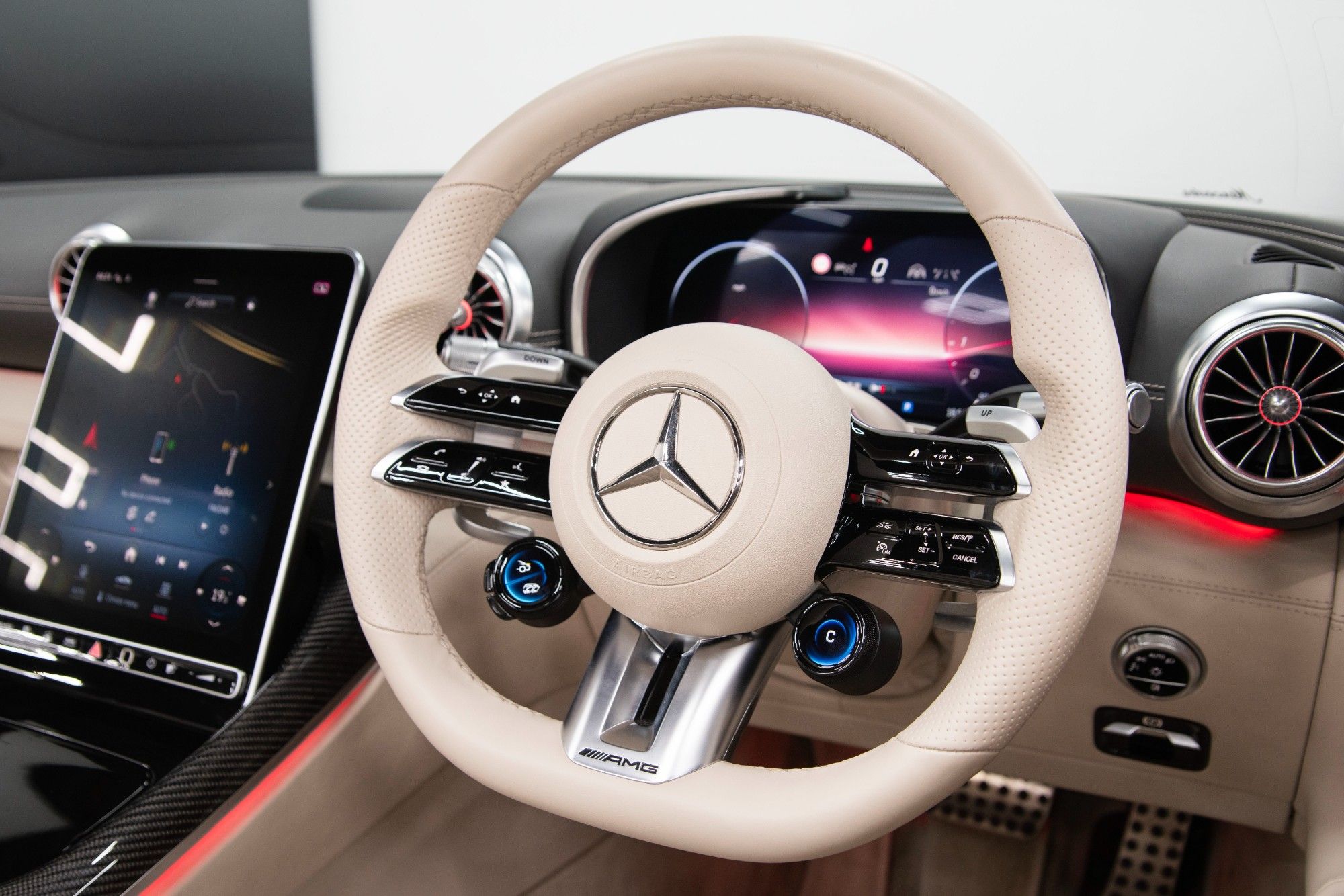 USED 2022 22 MERCEDES-BENZ SL CLASS 4.0 AMG SL 55 4MATICPLUS PREMIUM PLUS 