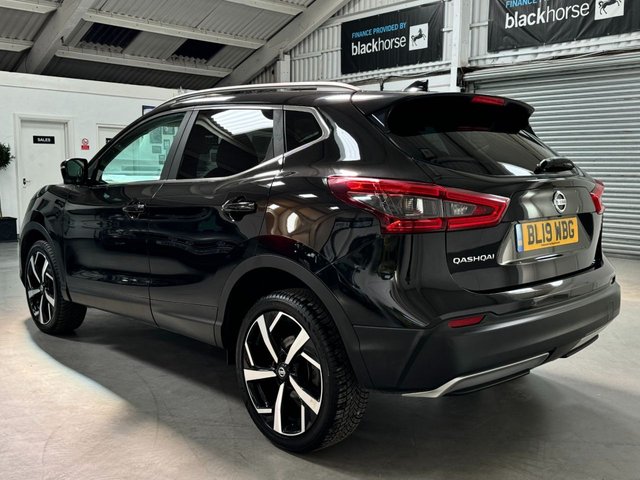 View our NISSAN QASHQAI