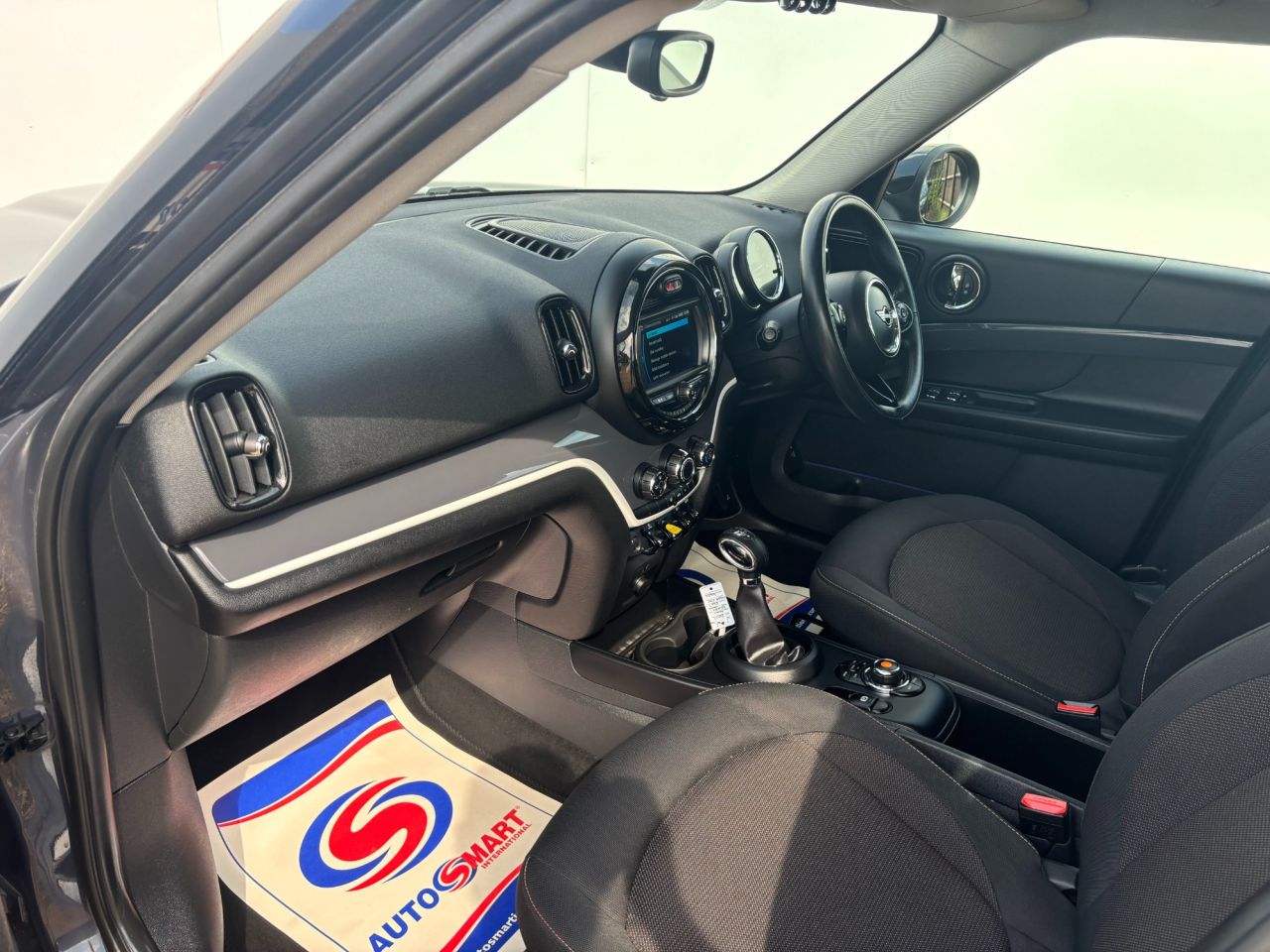 2018 MINI Countryman Cooper S E All4 £15,295