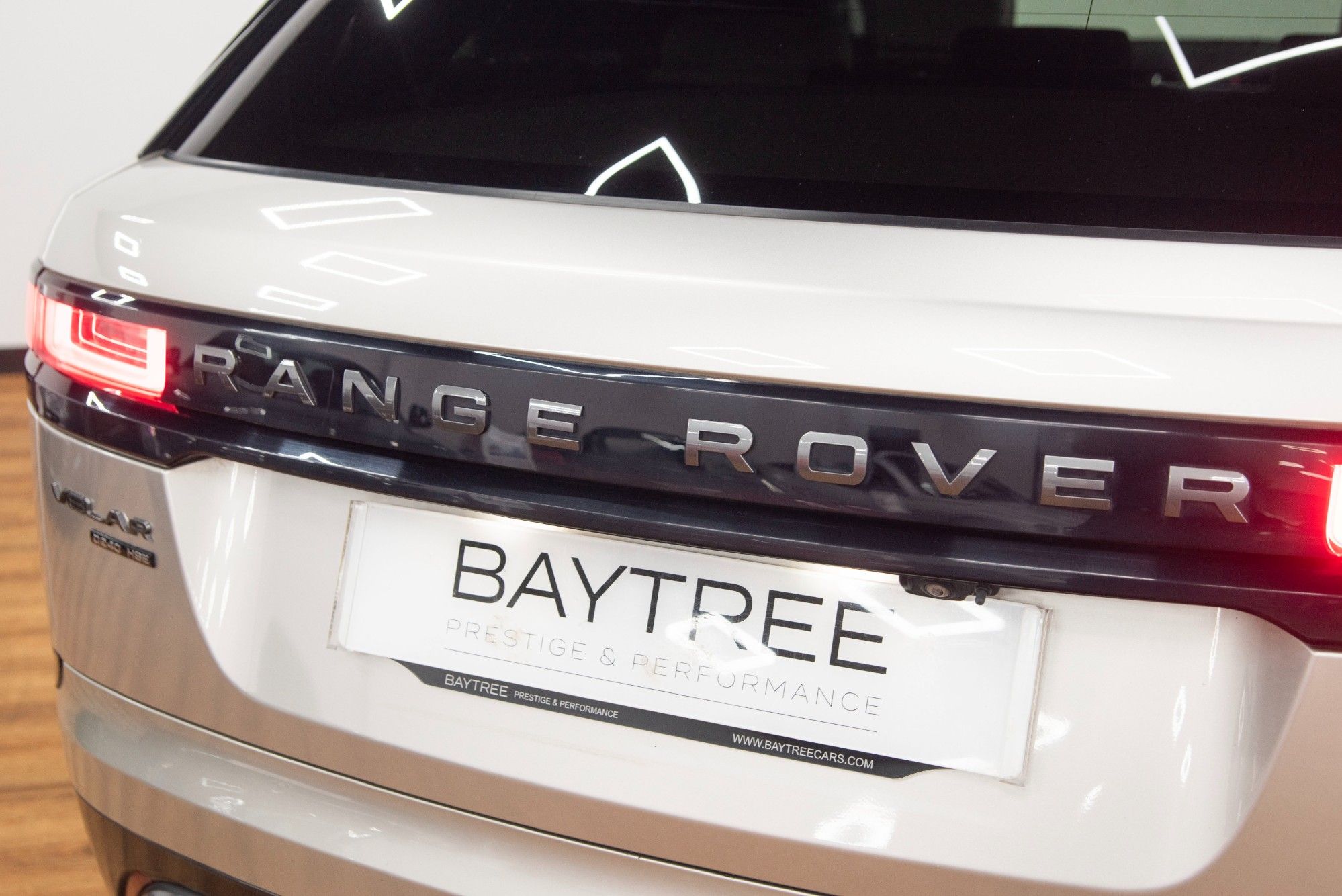 USED 2019 68 LAND ROVER RANGE ROVER VELAR 2.0 R-DYNAMIC HSE  