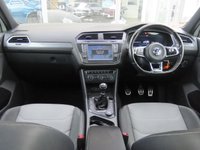 USED 2017 17 VOLKSWAGEN TIGUAN 2.0 R-LINE TDI BMT 4MOTION 5d 148 BHP 