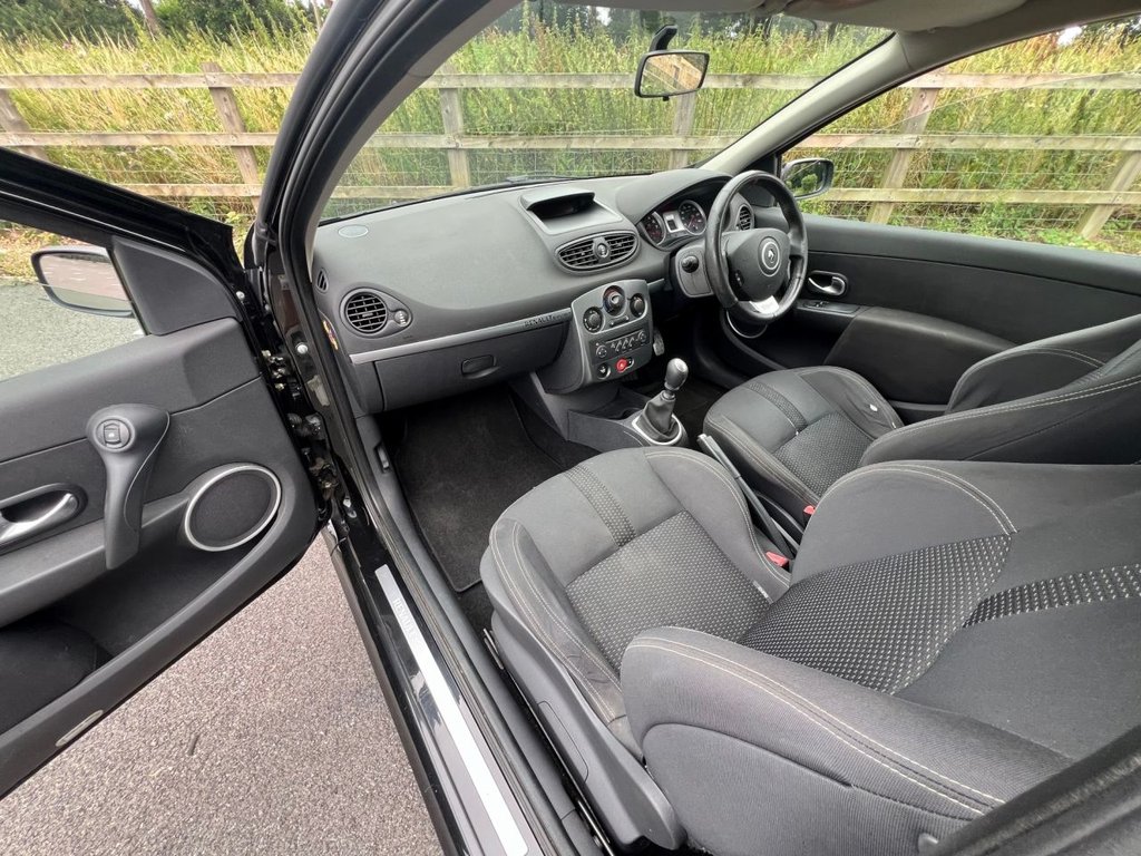 USED 2006 56 RENAULT CLIO RENAULTSPORT 197 // 3d // 2.0 195 BHP // px swap 