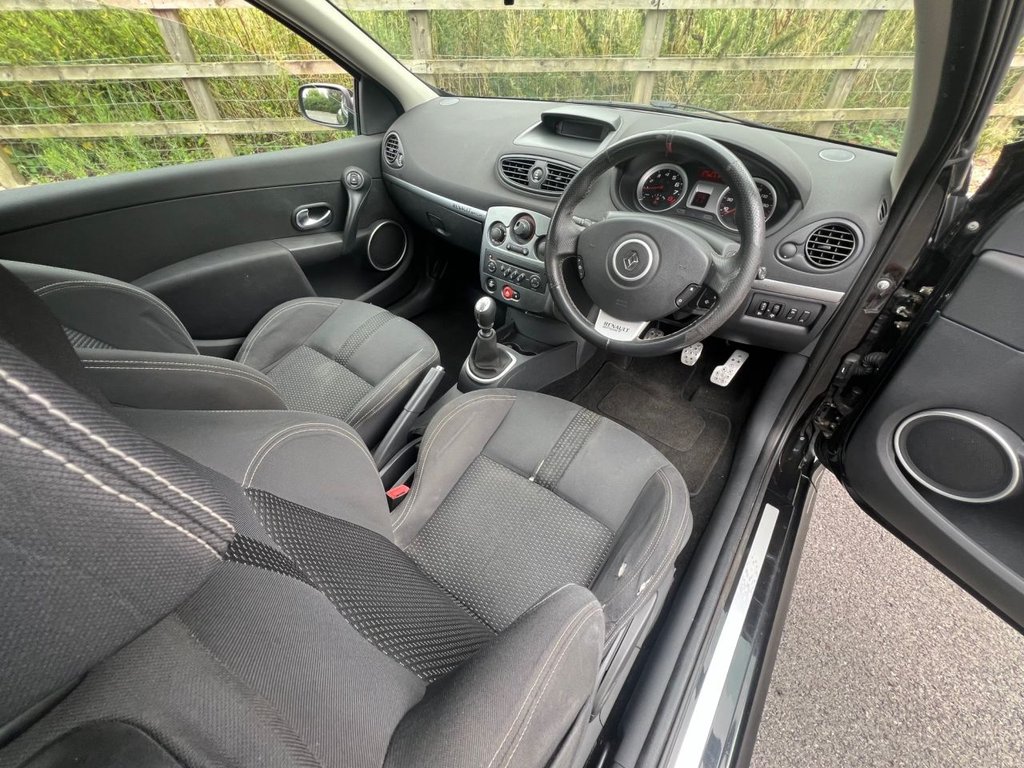 USED 2006 56 RENAULT CLIO RENAULTSPORT 197 // 3d // 2.0 195 BHP // px swap 