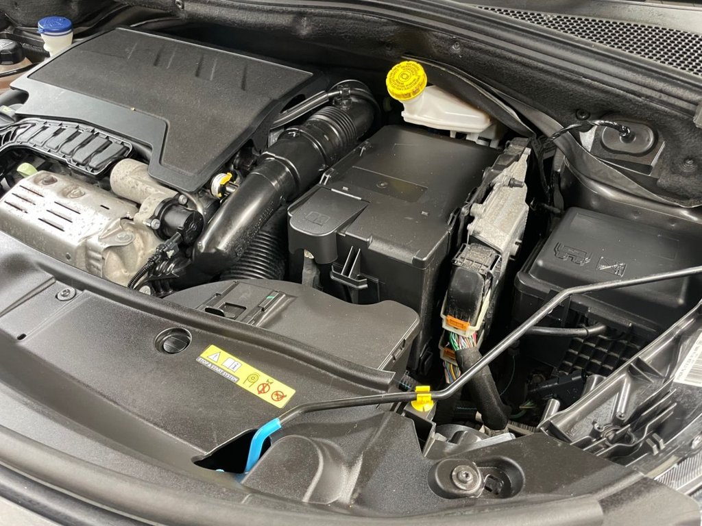 USED 2019 19 PEUGEOT 2008 1.2 PURETECH S/S GT LINE 5d 109 BHP PAN ROOF+NAV+R/CAMERA+APPLE CAR PLA