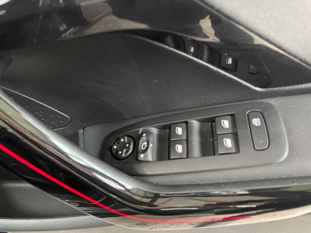 USED 2019 19 PEUGEOT 2008 1.2 PURETECH S/S GT LINE 5d 109 BHP PAN ROOF+NAV+R/CAMERA+APPLE CAR PLA