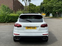 USED 2017 10 PORSCHE CAYENNE 3.0 D V6 PLATINUM EDITION TIPTRONIC S 5d 258 BHP 