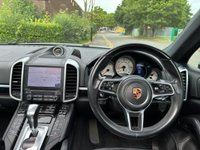 USED 2017 10 PORSCHE CAYENNE 3.0 D V6 PLATINUM EDITION TIPTRONIC S 5d 258 BHP 