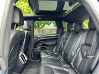 USED 2017 10 PORSCHE CAYENNE 3.0 D V6 PLATINUM EDITION TIPTRONIC S 5d 258 BHP 