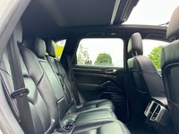USED 2017 10 PORSCHE CAYENNE 3.0 D V6 PLATINUM EDITION TIPTRONIC S 5d 258 BHP 