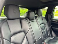USED 2017 10 PORSCHE CAYENNE 3.0 D V6 PLATINUM EDITION TIPTRONIC S 5d 258 BHP 