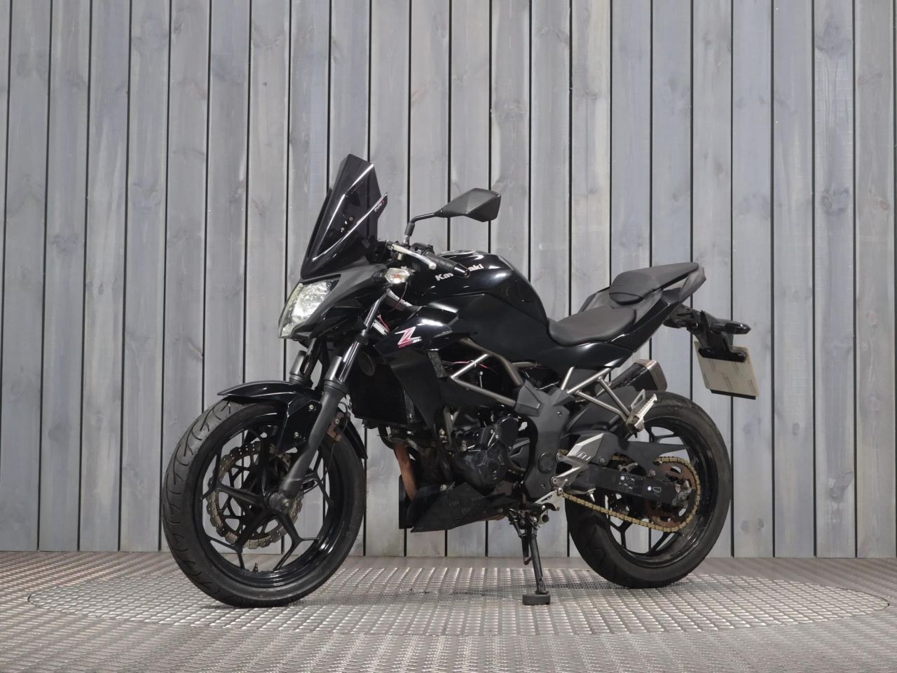 2016 KAWASAKI Z250 BLACK with 8883 miles - Used Motorbikes