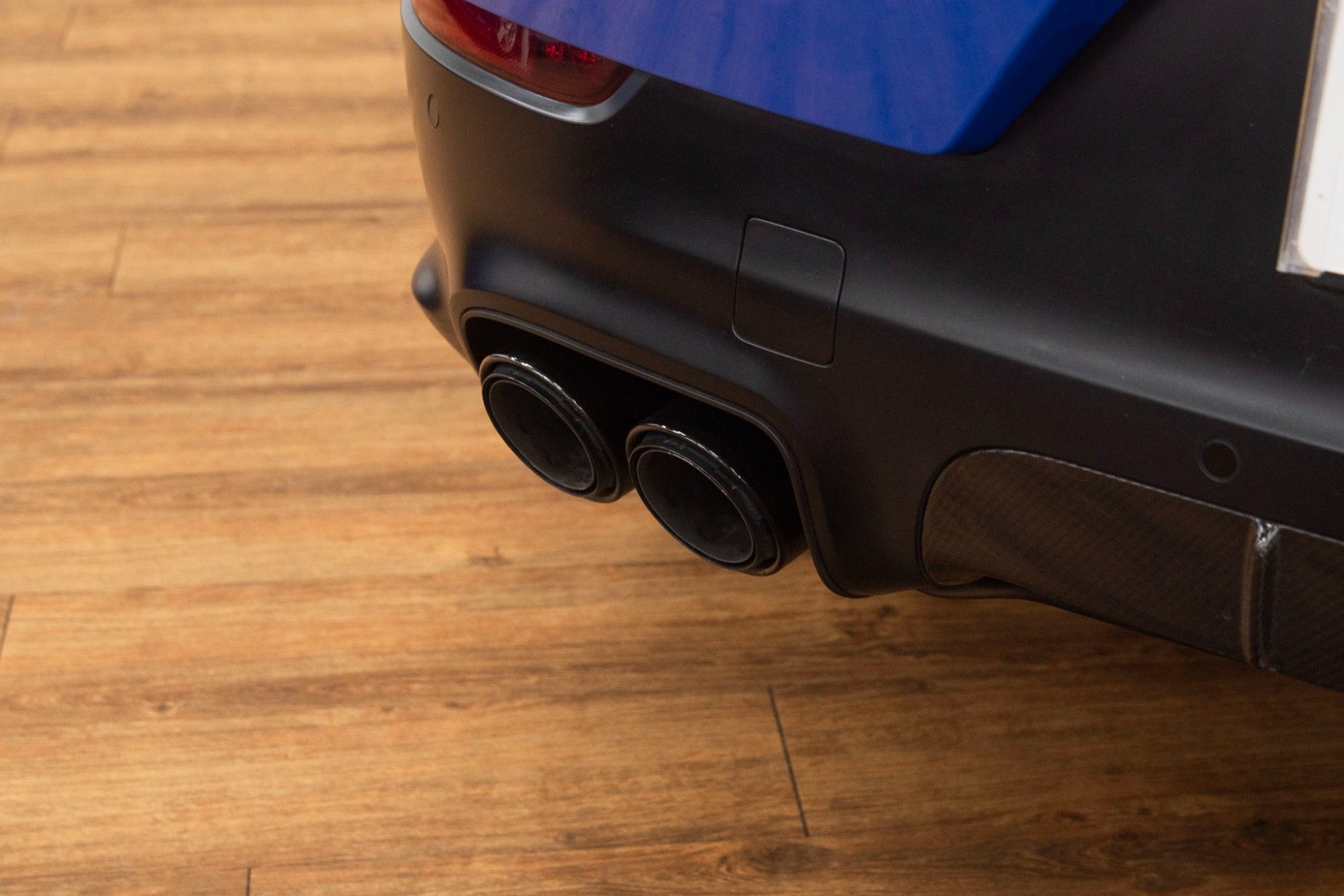 USED 2023 72 PORSCHE CAYENNE 3.0 V6 PLATINUM EDITION PHEV COUPE