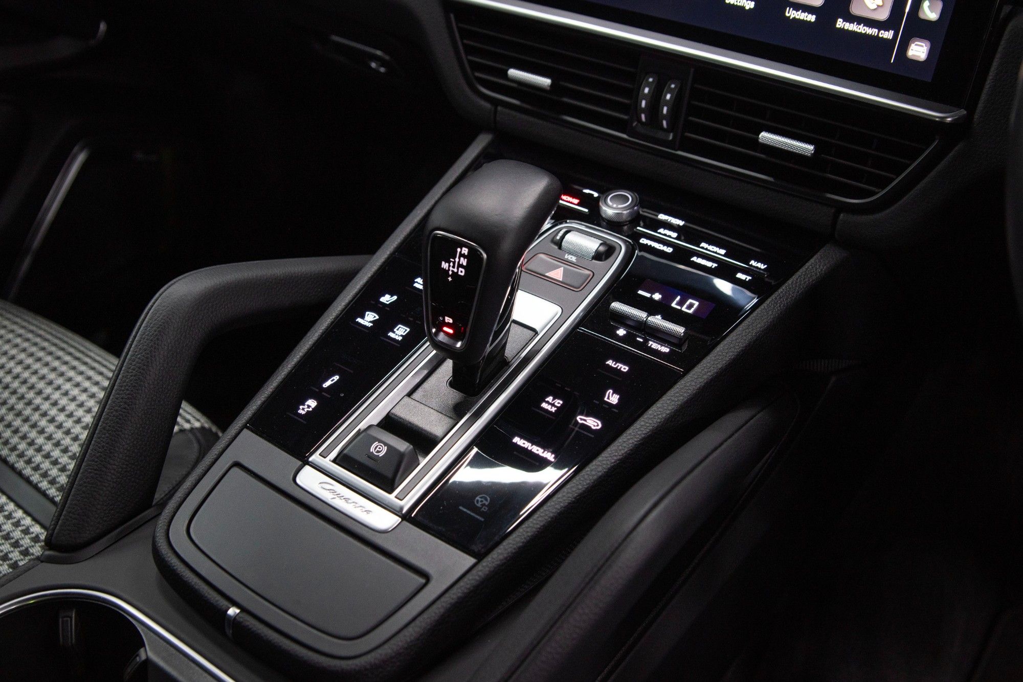 USED 2023 72 PORSCHE CAYENNE 3.0 V6 PLATINUM EDITION PHEV COUPE