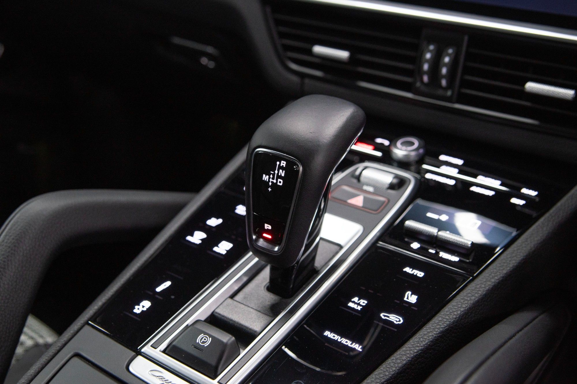 USED 2023 72 PORSCHE CAYENNE 3.0 V6 PLATINUM EDITION PHEV COUPE