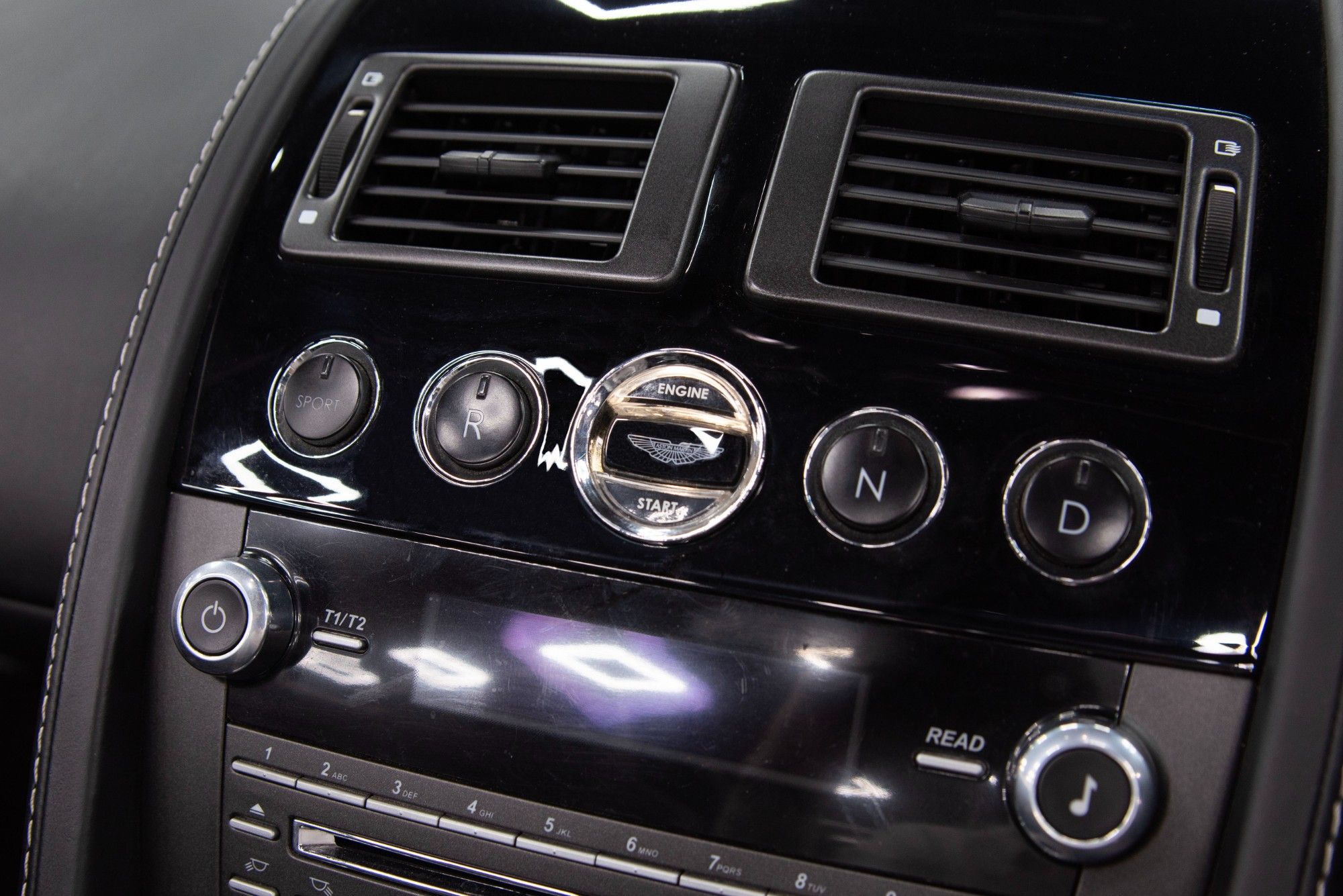 USED 2013 04 ASTON MARTIN VANTAGE 4.7 V8 ROADSTER 