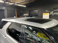 USED 2019 69 LAND ROVER DISCOVERY 5 3.0 SD6 LANDMARK 5d 302 BHP AUTO 4X4 LOVELY 2019 DISCOVERY 5 3.0 SD6 LANDMARK EDITION - ONE OWNER FROM NEW - LANDROVER SERVICE HISTORY - INDUS SILVER - BLACK PACK - 21 INCH ALLOY WHEELS - GLASS PANROOF - HEATED SEATS - HEATED STEERING WHEEL