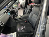 USED 2019 69 LAND ROVER DISCOVERY 5 3.0 SD6 LANDMARK 5d 302 BHP AUTO 4X4 LOVELY 2019 DISCOVERY 5 3.0 SD6 LANDMARK EDITION - ONE OWNER FROM NEW - LANDROVER SERVICE HISTORY - INDUS SILVER - BLACK PACK - 21 INCH ALLOY WHEELS - GLASS PANROOF - HEATED SEATS - HEATED STEERING WHEEL