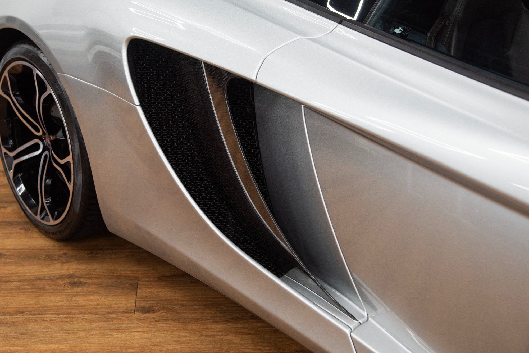 USED 2012 54 MCLAREN MP4-12C 3.8 V8 