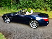 USED 2012 62 MERCEDES-BENZ SL 3.5 SL350 2d AUTO 306 BHP ONLY 1 PRIVATE OWNER FROM NEW WITH FULL SERVICE HISTORY WHICH IS MAINLY MERCEDES///PANORAMIC ROOF///AIRSCARF-NECK LEVEL HEATING///ELEC WIND DEFLECTOR//BLUETOOTH//Park Camera//Bang Olufsen BeoSound AMG///Driving Assistance Package//ActivePark Assist -includ Parktronic///75 Litre////BIG SERVICE JUST DONE BY US INCLUDING GEARBOX OIL CHANGE////// 306 BHP ONLY 1 PRIVATE OWNER FROM NEW WITH FULL SERVICE HISTORY WHICH IS MAINLY MERCEDES///PANORAMIC ROOF///AIRSCARF-NECK LEVEL HEATING///ELEC WIND DEFLECTOR//BLUETOOTH//Park Camera//Bang Olufsen BeoSound AMG///Driving Assistance Package//ActivePark Assist -includ Parktronic///75 Litre