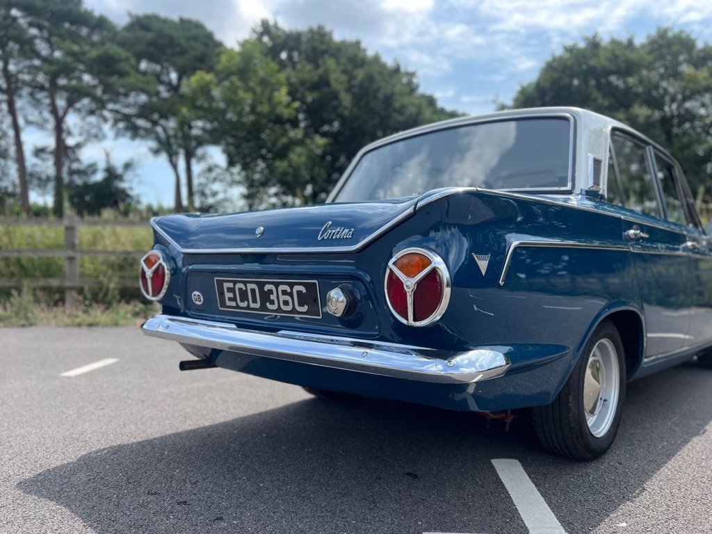 USED 1965 FORD CORTINA 1500 Super Deluxe // Mk1 Saloon // px swap 