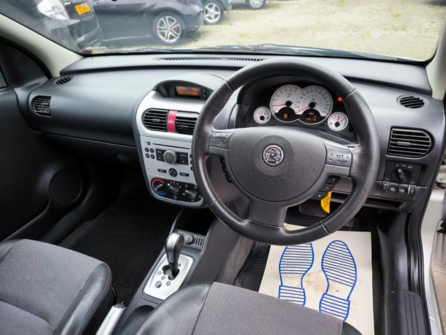 2005 VAUXHALL CORSA - Photo 4