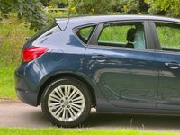 USED 2011 61 VAUXHALL ASTRA 1.7 EXCITE CDTI 5d 108 BHP 
