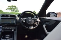 USED 2017 17 JAGUAR F-PACE 3.0 V6 S AWD 5d 296 BHP SLIDING ROOF / 360 / DIGI DASH