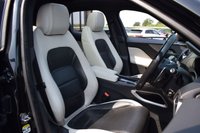 USED 2017 17 JAGUAR F-PACE 3.0 V6 S AWD 5d 296 BHP SLIDING ROOF / 360 / DIGI DASH