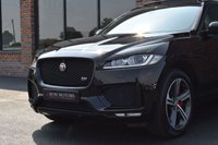 USED 2017 17 JAGUAR F-PACE 3.0 V6 S AWD 5d 296 BHP SLIDING ROOF / 360 / DIGI DASH