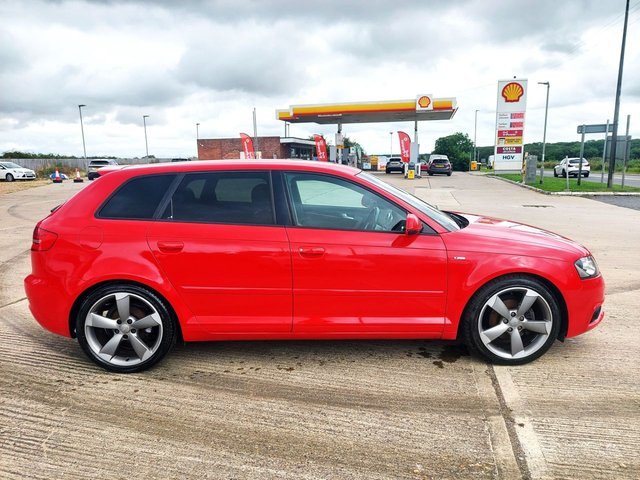 2011 AUDI A3 - Photo 4