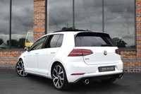 USED 2018 18 VOLKSWAGEN GOLF 2.0 GTI PERFORMANCE TSI DSG 5d 242 BHP PAN ROOF / LEATHER / 19" ALLOY