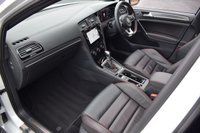 USED 2018 18 VOLKSWAGEN GOLF 2.0 GTI PERFORMANCE TSI DSG 5d 242 BHP PAN ROOF / LEATHER / 19" ALLOY