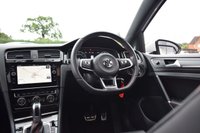 USED 2018 18 VOLKSWAGEN GOLF 2.0 GTI PERFORMANCE TSI DSG 5d 242 BHP PAN ROOF / LEATHER / 19" ALLOY