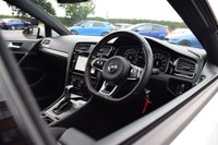 USED 2018 18 VOLKSWAGEN GOLF 2.0 GTI PERFORMANCE TSI DSG 5d 242 BHP PAN ROOF / LEATHER / 19" ALLOY