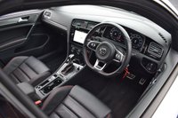 USED 2018 18 VOLKSWAGEN GOLF 2.0 GTI PERFORMANCE TSI DSG 5d 242 BHP PAN ROOF / LEATHER / 19" ALLOY